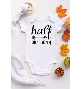 Unisex Bebek Beyaz Half Birthday Çıtçıtlı Kısa Kol Body Zıbın