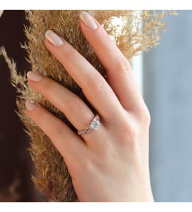 Round Kesim tasarım Rose Gold Kaplama Sky Diamond Yüzük