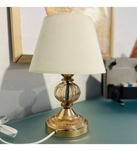 Royal Altın Renkli Metal Ayak Bal Rengi Cam Krem Başlıklı Şık Abajur Masa Lambası