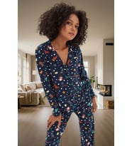 Yumuşak Pamuklu Kış Pijama Takımı Noel Baskılarıyla Sıcaklık ve Konfor Dayanıklı Malzeme (Lacivert)