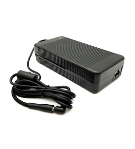 Razer Blade Pro 17 RZ09-0287x Adaptör RETRO