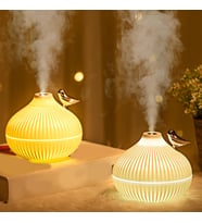 LED Işıklı Şık Tasarımlı Mini Hava Nemlendirici & Difüzör – Gece Lambalı Aromaterapi Buhar Makinesi