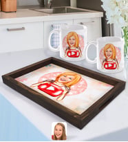 BK Gift Kişiye Özel Kadın Youtuber Karikatürlü Doğal Ahşap Tepsi ve 2’li Kupa Bardak Seti-1