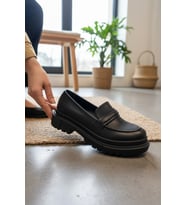 Enoch Kadın Minimalist Bant Detaylı Tırtıklı Chunky Taban Loafer