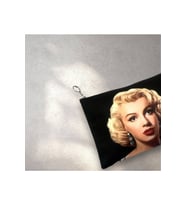 Şarkıcı Model Marilyn Monroe Fotoğraflı Siyah Clutch Portföy Çanta (Siyah-Siyah)