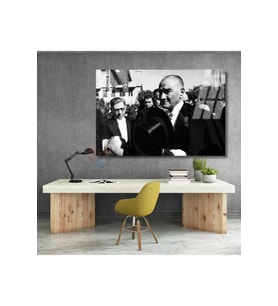 Siyah Beyaz Atatürk Cam Tablo Şapka Tutan Atatürk Tablosu Ofis Tablosu Duvar Dekoru