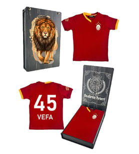 Galatasaray Orijinal Lisanslı 5 Yıldızlı Kırmızı Basic Çocuk Kişiye Özel T-shirt Ahşa