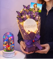 Aynalı Tasarım Fotoğraflı Led Işıklı Mor Kelebek Buketi (Renkli Işıklı Fanus Hediyeli) (Model 8)