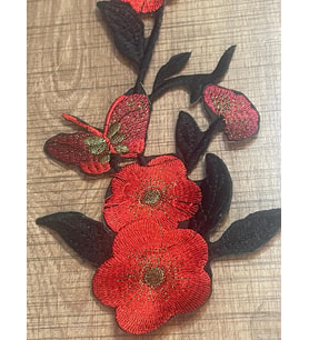 22X10 CM ÜTÜ İLE YAPIŞAN SİM İŞLEME NAKIŞ İŞLEME GÜL VE KELEBEKLİ APLİKE ARMA YAMA