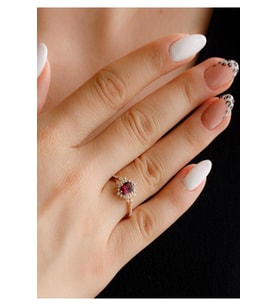 Oval Rhodolite Taşlı Pırlanta Yüzük