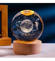 Wolawood Kristal Cam Kar Küresi 3D Işıklı LED Lamba USB Kablolu Ahşap Standlı Özel Gün Işığı Dekoratif Hediyelik Konsept Masaüstü Aksesuar Şık Zarif Süs Biblo Dekor Top Özel Üretim Premium Ay Küre Seti