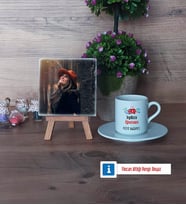 İngilizce Öğretmeni Fotoğraflı Dekoratif Taş, Ahşap Altlıklı Türk Kahvesi Fincanı Hediye Öğretmenler Günü Hediyesi (Model 2)