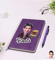 BK Gift Kişiye Özel Erkek Öğretmen Karikatürlü Mor Termo Deri Defter Kalem Seti Model 1