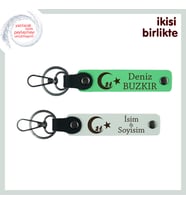 Ailene Anlamlı Hediye – Çocuk Ve Ayyıldız İsimli 2’li Anahtarlık Takımı, Fıstık Yeşil-Beyaz