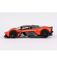 Mini GT 678 Aston Martin Valkyrie Maximum Orange LHD Model Araba