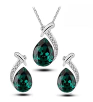 Swarovski Taşlı, Trend Zirkon Taş İşlemeliTakı Seti (Kolye Küpe), Yeni Yıl, Sevgililer Günü Hediye si, Ahşap Kutu İçerisinde (Yeşil)