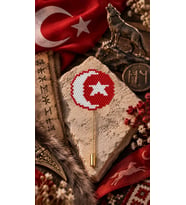 Miyuki Boncuk El Yapımı Türk Bayrağı Ay Yıldız Bayrak Broş - Yaka İğnesi