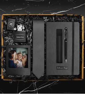 Kişiye Özel Defter & Kişiye Özel Deri Kılıflı Touch Pen Kalem & Kişiye Özel Defter & Siyah Kravat & Kişiye Özel Fotoğraf Çerçevesi & Kişiye Özel Çakmak Hediye Seti