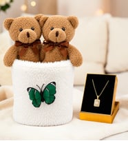 Peluş Saksıda Peluş Ayıcık Buketi ve Altın Kaplama Baget Montür Kolye Kadına Sevgiliye Arkadaşa Hediye