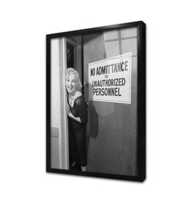 Siyah Beyaz Marilyn Monroe Çerçeveli Cam Tablo