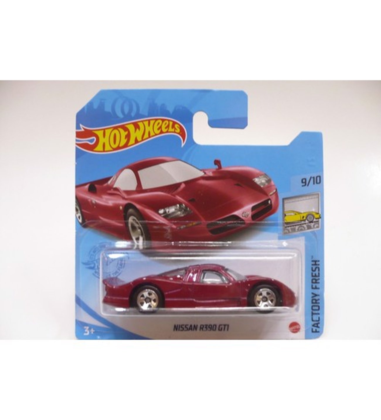 Hot Wheels Nissan R390 GT1 (Rot) – 1:64, Factory Fresh 2021, Serie 9/10, Inkl. KLAS Car Keeper Schutzhülle
