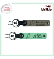 Kalbinde Müzik Taşıyanlara Kişisel İsim Yazılabilen Hatıra, Deri Anahtarlık Seti, Kül Gri-Açık Yeşil
