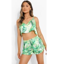 Kadın Yeşil Tropikal Desenli Saten Şortlu Pijama Takımı 2 Parça 8326