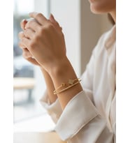 Yonca Model Pirinç Gold Renk Kadın Bileklik
