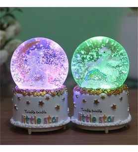 Unicorn PÜSKÜRTMELİ Işıklı ve Müzikli Büyük Boy Kar Küresi