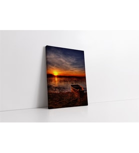 Göl Kenarında Sandal