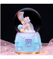 Masallar Diyarında Unicorn Işıklı Müzikli Püskürtmeli Büyük Boy Kar Küresi Mavi