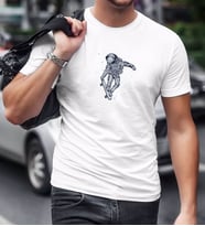 BK Gift Kaykaycı Astronot Tasarımlı Beyaz T-Shirt-1