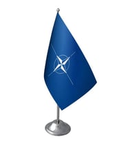 Masa Üstü NATO Bayrağı Krom Direk Masa Bayrak Seti