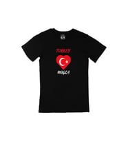 Muğla Türkiye Bayraklı Kalpli Siyah Tişört
