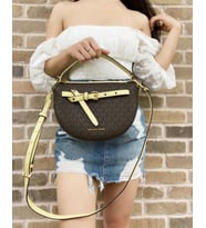 Michael Kors Emilia Half Moon Küçük boy Logo Saddle Kadın Çantası Çapraz Brown MK