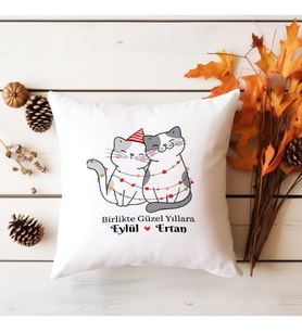 Yılbaşı Kedi Çizimli Kedili İsimli Yastık