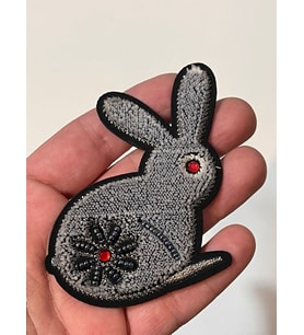 9X7 CM ÜTÜ İLE YAPIŞAN KABARTMA BONCUKLU TAVŞAN APLİK ARMA YAMA
