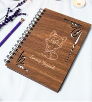 Kişiye Özel Tilki Desenli Ahşap Kapaklı Defter - Ajanda - İsme Özel - A5 60 Yaprak (120 SAYFA) Hediyelik (Gümüş)