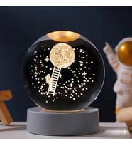 Ay'a Tırmanan Astronot , Hologram Cam Küre , Uzay Yolculuğu Serisi: 3D Lazer İşlemeli Astronot ve Ay Kristal Küre - Masaüstü Dekoratif Lamba ,Astronot Temalı Kristal Obje
