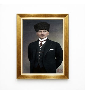 Tablore Siyah Takım Elbiseli Kalpaklı Atatürk Tablosu - Lüks Altın Çerçeveli Atatürk Duvar Sanatı