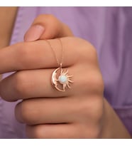 Opal Beyaz Taşlı Ay Ve Güneş Kolye-925 Ayar Gümüş