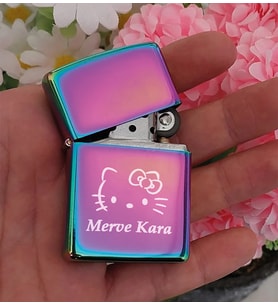 Kişiye Özel İsimli Benzinli Zippo Çakmak Hello Kitty Temalı