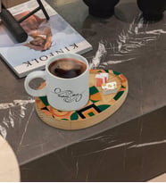 BK Gift Kişiye Özel Modern Art Tasarımlı Doğal Ahşap Tabaklı Türk Kahvesi Fincanı Sunum Seti Model 14