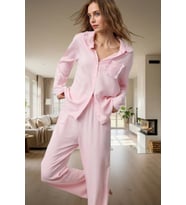 %100 Viskoz Kadın Pijama Takımı Rahat Şık Fırfırlı Detaylarla Ve Konforlu Kesim (Pembe)