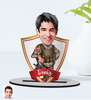 BK Gift Kişiye Özel İsimli Asker Karikatürlü Ahşap Biblo Model-2