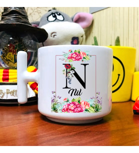 Flower Desenli Harfli İsimli Latte Fincanı
