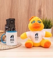 Kişiye Özel Herkes Delirdi Tasarım Esprili Peluş Civciv ve Mavi Kupa