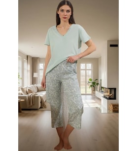 Kadın Çiçekli Kapri Pijama Takımı Rahat Örme Kumaş Kaliteli İşçilik Özel Tasarım Ve Şık (Yeşil)