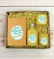 BK Gift Kişiye Özel İsimli DTF Best Friend Temalı Sarı Defter & Kahve Fincanı & Kolonya & Mum Hediye Seti-2, Arkadaşa Hediye, Doğum Günü Hediyesi