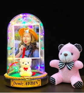 Sizlere Özel Renkli Led Işıklı Biblolu Fanus ve Pembe Peluş Ayıcıklı Anahtarlık (Model 1)